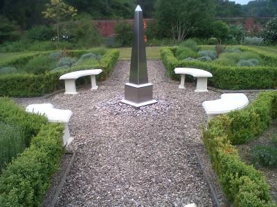 4x Country Curved White Concrete Garden Bench Set | Kobocrete