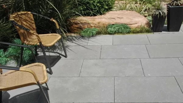 Strata Whitchurch Lime Grey Limestone Paving Slabs 15.25m2 - Mixed Sized Patio Pack